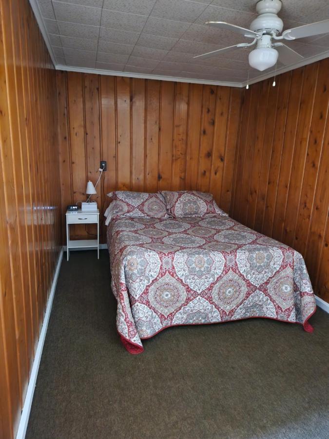 Little River Motel Saint Regis St. Regis Exterior photo