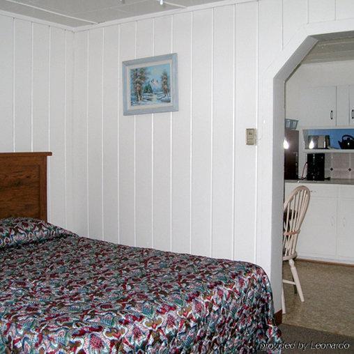 Little River Motel Saint Regis St. Regis Room photo